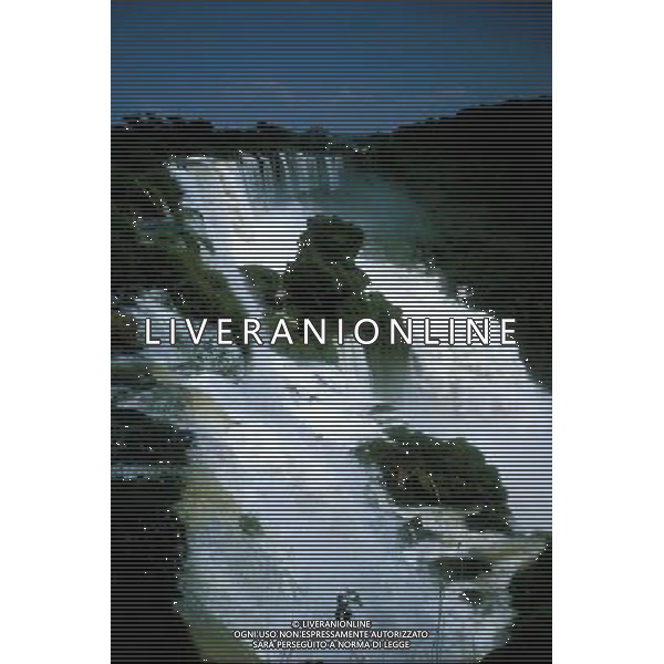 ARGENTINA 2004 NELLA FOTO:CASCATE DI IGUAZU\' FOTO PAOLA GARBUIO-AGENZIA ALDO LIVERANI