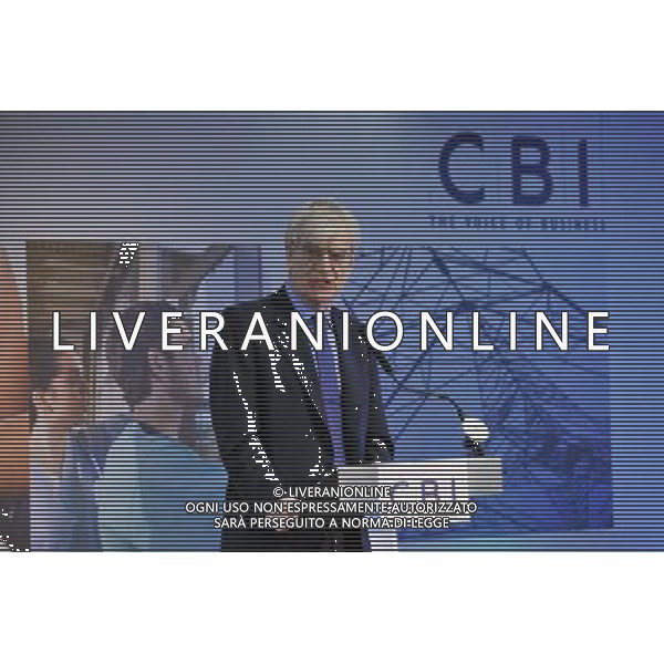 Sir Richard LambertÕs final speech at the CBI before his successor John Cridland takes over as the new CBI Director-General next Monday. Photo Shows; John Cridland introducing Sir Richard Lambert ©photoshot/Agenzia Aldo Liverani Sas - ITALY ONLY - Il discorso finale di Sir Richard Lambert al CBI prima dell\'introduzione del suo successore John Cridland che gli subentra come nuovo Direttore Generale della CBI