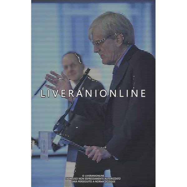 Sir Richard LambertÕs final speech at the CBI before his successor John Cridland takes over as the new CBI Director-General next Monday. Photo Shows; John Cridland with Sir Richard Lambert ©photoshot/Agenzia Aldo Liverani Sas - ITALY ONLY - Il discorso finale di Sir Richard Lambert al CBI prima dell\'introduzione del suo successore John Cridland che gli subentra come nuovo Direttore Generale della CBI
