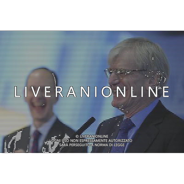 Sir Richard LambertÕs final speech at the CBI before his successor John Cridland takes over as the new CBI Director-General next Monday. Photo Shows; John Cridland with Sir Richard Lambert ©photoshot/Agenzia Aldo Liverani Sas - ITALY ONLY - Il discorso finale di Sir Richard Lambert al CBI prima dell\'introduzione del suo successore John Cridland che gli subentra come nuovo Direttore Generale della CBI