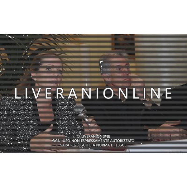 MILANO 26/1/2011 SALA DELLE COLONNE PALAZZO REALE CONFERENZA STAMPA DI PRESENTAZIONE DEL PREMIO ARIANE DE ROTHSCHILD 2011 PER L\' ARTE CONTEMPORANEA NELLA FOTO ARIANE DE ROTHSCHIELD E MASSIMILIANO FINAZZER FLORY FOTO ROMANO/AG ALDO LIVERANI
