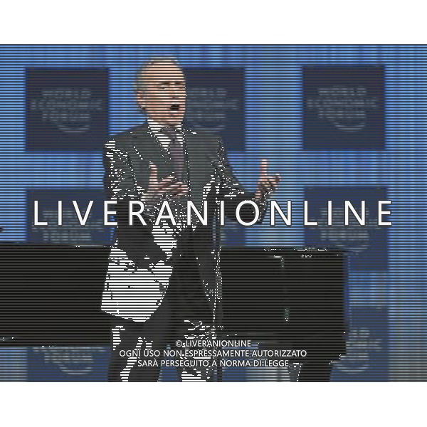DAVOS/SWITZERLAND, 26JAN11 - Jose Carreras, Opera Singer, Jose Carreras International Leukaemia Foundation, Spain sings during the \'Crystal Award Ceremony\' at the Annual Meeting 2011 of the World Economic Forum in Davos, Switzerland, January 26, 2011. World Economic Forum ©PHOTOSHOT/Agenzia Aldo Liverani Sas - ITALY ONLY - EDITORIAL USE ONLY -