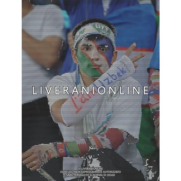 (110126) -- DOHA, Jan. 26, 2011 (Xinhua) -- A supporter of Uzbekistan team cheers during the Asian Cup semifinal match between Uzbekistan and Australia in Doha, capital of Qatar, Jan. 25, 2011. Australia won 6-0 and advanced to the final. (Xinhua/Chen Shaojin) (xm) Doha Coppa d\'Asia 2011 Uzbekistan vs Australia AG. ALDO LIVERANI SAS ITALY ONLY