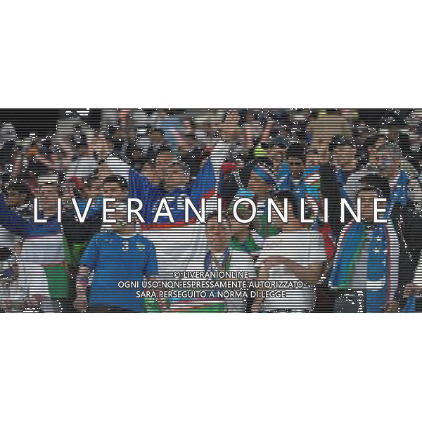 (110126) -- DOHA, Jan. 26, 2011 () -- Supporters of Uzbekistan team cheer during the Asian Cup semifinal match between Uzbekistan and Australia in Doha, capital of Qatar, Jan. 25, 2011. Australia won 6-0 and advanced to the final. (/Chen Shaojin) (xm) Doha Coppa d\'Asia 2011 Uzbekistan vs Australia AG. ALDO LIVERANI SAS ITALY ONLY