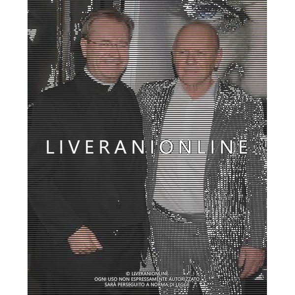 Father Gary Thomas and Anthony Hopkins Photo by Gilbert Flores \'The Rite\' World Premiere at the Grauman\'s Chinese Theatre January 26, 2011 - Hollywood, California AG. ALDO LIVERANI SAS ITALY ONLY