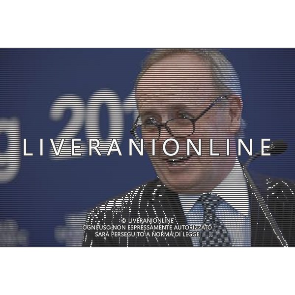 DAVOS/SWITZERLAND, 28JAN11 - Lee A. McIntire, Chairman and Chief Executive Officer, CH2M HILL Companies, USA are captured during the session \'From Lean to Frugal Infrastructure\' at the Annual Meeting 2011 of the World Economic Forum in Davos, Switzerland, January 28, 2011. World Economic Forum ©PHOTOSHOT/Agenzia Aldo Liverani Sas - ITALY ONLY - EDITORIAL USE ONLY -