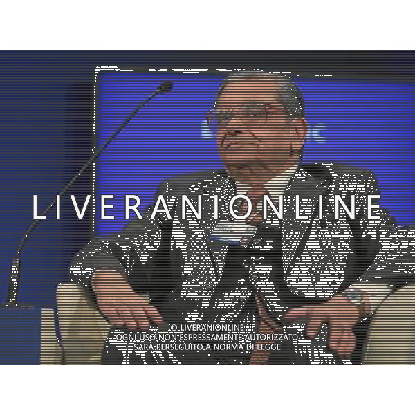 DAVOS/SWITZERLAND, 28JAN11 - Jagdish Bhagwati, Professor, Columbia University, USA listens during the session \'Revitalizing Global Trade\' at the Annual Meeting 2011 of the World Economic Forum in Davos, Switzerland, January 28, 2011. World Economic Forum ©PHOTOSHOT/Agenzia Aldo Liverani Sas - ITALY ONLY - EDITORIAL USE ONLY -