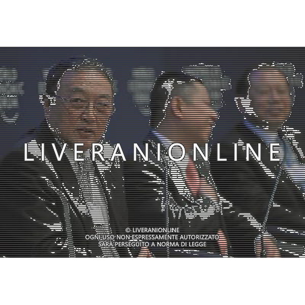 (110128) -- DAVOS, Jan. 28, 2011 () -- Liu Chuanzhi (1st L), chairman of the Board of Lenovo Group, is seen during the session \'The Future of Chinese Enterprise\' at the Annual Meeting 2011 of the World Economic Forum in Davos, Switzerland, January 27, 2011.(/Moritz Hager) (wxy) ©PHOTOSHOT/Agenzia Aldo Liverani Sas - ITALY ONLY - EDITORIAL USE ONLY -
