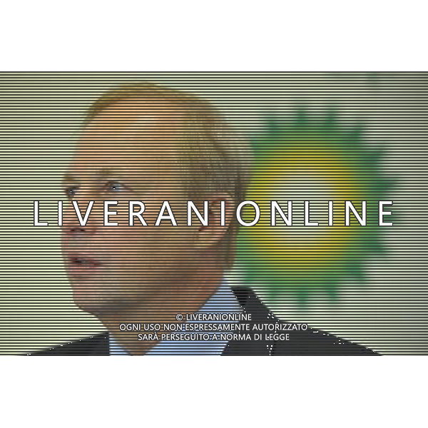 BP\'s chief executive, Robert Dudley speaking at a press conference in London this morning BP has released Q4 results this morning, reporting net income of $5.57 billion versus $4.3 billion last year. The company reported a full-year loss of $3.72 billion versus a profit of $16.58 billion in 2009. The group income statement for Q4 and full-year reflects a pre-tax charge of $1 billion and $40.9 billion respectively related to the Gulf of Mexico oil spill, with all charges relating to the incident have being treated as non-operating items. The company announced the resumption of quarterly dividend payments, with a 7c per share dividend to be paid on Mar. 28 this year. The company said that following a strategic review, it intends to divest the Texas City refinery and the southern part of its US West Coast Fuels Value Chain, including the Carson refinery, by the end of 2012 subject to all necessary legal and regulatory approvals, adding that it will ensure current obligations at Texas City are fulfilled. ©photoshot/Agenzia Aldo Liverani Sas - ITALY ONLY - Conferenza stampa dell\'Amministratore delegato di BP, Robert Dudley per relazionare la perdita annuale dopo i costi di sversamento di petrolio nel golfo del messico -Londra 01/02/2011