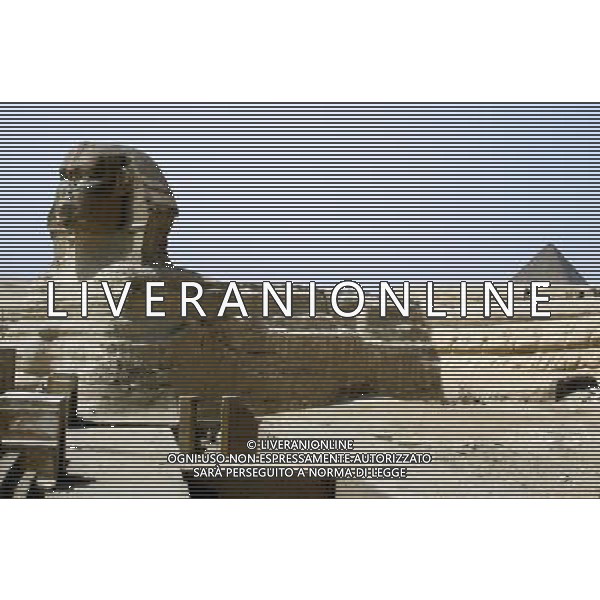 Le grandi piramidi e la Sfinge di Giza, in Egitto. L\'Egitto e\' famoso per la sua antica civilta\' e alcuni dei monumenti pi antichi e importanti del mondo, includendo le Piramidi di Giza e la Grande Sfinge di Giza, la citta\' meridionale di Luxor contiene un numero particolarmente elevato di manufatti antichi, come il tempio di Karnak e la Valle dei re. Oggi, l\'Egitto e\' ampiamente considerata come un importante centro politico e culturale del Medio Oriente ©photoshot/AG ALDO LIVERANI SAS - ITALY ONLY - *** Local Caption *** .