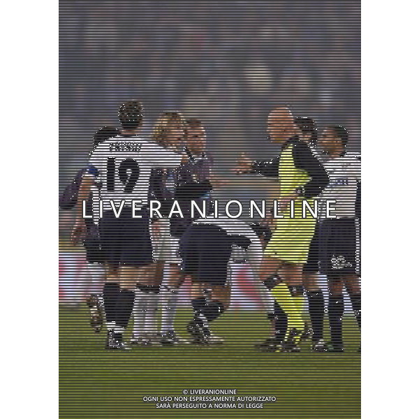 Lazio-juventus Coppa Italia finale andata Tim Cup 17/03/2004 nella foto ammonizione di pavel nedved foto pasquazi/agenzia aldo liverani