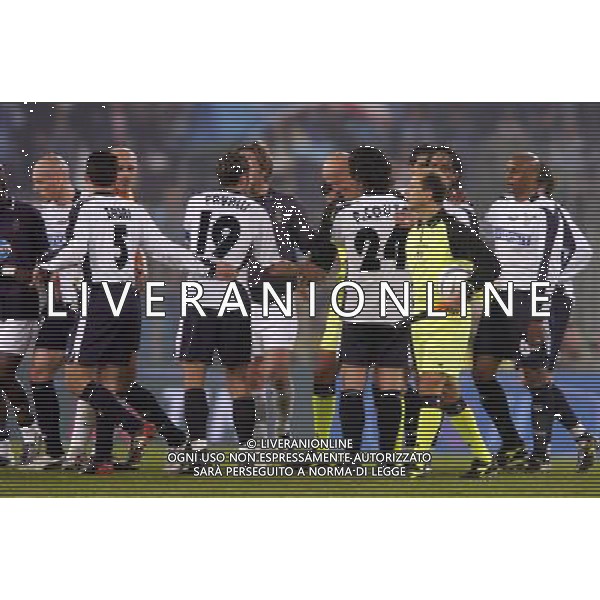 Lazio-juventus Coppa Italia finale andata Tim Cup 17/03/2004 nella foto esultanza a fine gara foto pasquazi/agenzia aldo liverani