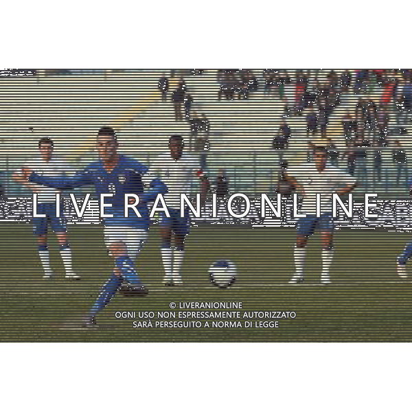 EMPOLI, 08 FEBBRAIO 2011 AMICHEVOLE UNDER 21 ITALIA-INGHILTERRA NELLA FOTO: IL GOL DELL\'1-0 DI MACHEDA SU RIGORE FOTO STEFANO D\'ERRICO/AG. ALDO LIVERANI S.A.S.