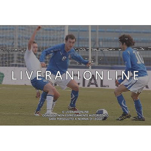 EMPOLI, 08 FEBBRAIO 2011 AMICHEVOLE UNDER 21 ITALIA-INGHILTERRA NELLA FOTO: CALDIROLA E LANDSBURY FOTO STEFANO D\'ERRICO/AG. ALDO LIVERANI S.A.S.