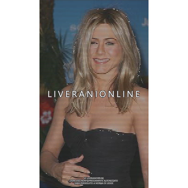 08 February 2011 - New York, NY - Jennifer Aniston. The premiere of \'Just Go With It\' at the Ziegfeld Theatre on February 8, 2011 in New York City. Photo Credit: Paul Zimmerman/AdMedia AG. ALDO LIVERANI SAS ITALY ONLY
