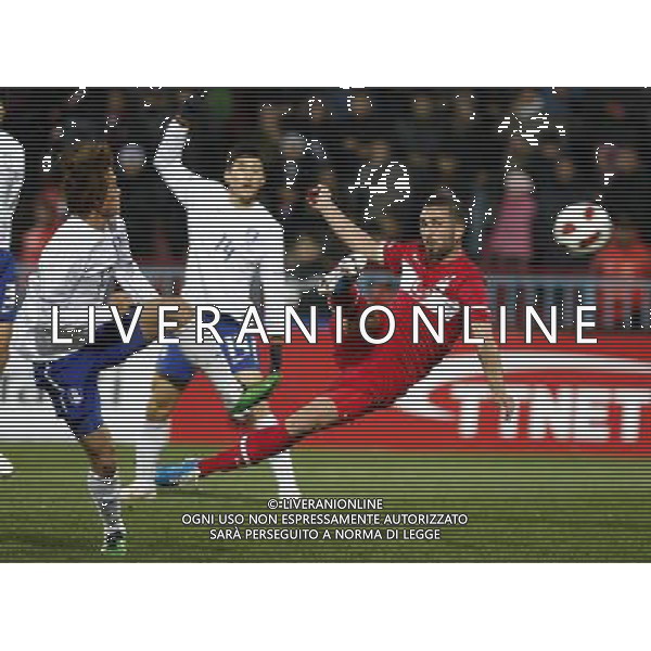 Friendly soccer match between Turkey and South Korea at Avni Aker Stadium in Trabzon, Turkey on February 09, 2011 match scored: Turkey 0 - South Korea 0 NELLA FOTO Chul Hong of South Korea and Serdar Kesimal (R) of Turkey. FOT. SESKIM/NEWSPIX.PL /ALDO LIVERANI S A S ONLY ITALY 