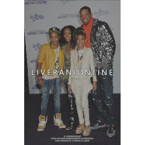 8 February 2011 - Los Angeles, California - Jaden Smith, Jada Pinkett Smith, Willow Smith and Will Smith. \'Justin Bieber: Never Say Never\' Los Angeles Premiere held at Nokia Theater L.A. Live. Photo Credit: Byron Purvis/AdMedia AG. ALDO LIVERANI SAS ITALY ONLY *** Local Caption ***