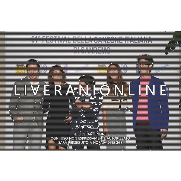 SANREMO 14 FEBBRAIO 2011 61mo FESTIVAL DELLA CANZONE ITALIANA CONFERENZA STAMPA DI PRESENTAZIONE UFFICIALE NELLLA FOTO LUCA BIZZARRI , ELISABETTA CANALIS , GIANNI MORANDI , BELEN RODRIGUEZ , PAOLO KESSISOGLU FOTO GAZZANICA/AG. ALDO LIVERANI SAS