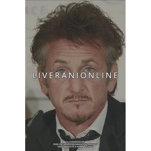 Actor Sean Penn during the Cinema for Peace press conference at Regent Hotel, Berlin 14.02.2011 BERLIN 2011 FESTIWAL FILMOWY W BERLINIE PREMIERA FILMU FOT. FUTURE IMAGE/NEWSPIX.PL ITALY ONLY!!! --- Newspix.pl /AG ALDO LIVERANI CINEMA BERLINALE CINEMA FESTIVAL - ITALY ONLY - *** Local Caption *** .