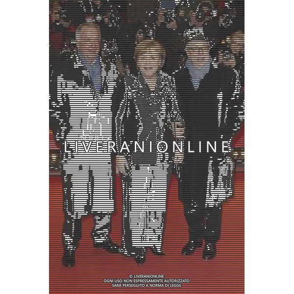 Minister of Culture Bernd Neumann, German Chancellor Angela Merkel and Berlinale Director Dieter Kosslick attending the Red Carpet of the film \'Pina 3D\' during 61st International Film Festival in Berlin / Berlinale 2011 FESTIWAL FILMOWY BERLINALE PREMIERA FILMU CZERWONY DYWAN FOT. FUTURE IMAGE/NEWSPIX.PL ITALY ONLY !!!! --- Newspix.pl /AG ALDO LIVERANI CINEMA BERLINALE CINEMA FESTIVAL - ITALY ONLY - *** Local Caption *** .