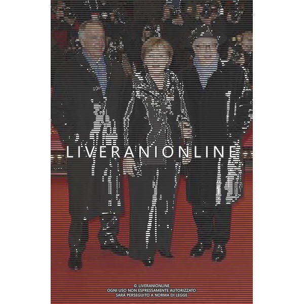 Minister of Culture Bernd Neumann, German Chancellor Angela Merkel and Berlinale Director Dieter Kosslick attending the Red Carpet of the film \'Pina 3D\' during 61st International Film Festival in Berlin / Berlinale 2011 FESTIWAL FILMOWY BERLINALE PREMIERA FILMU CZERWONY DYWAN FOT. FUTURE IMAGE/NEWSPIX.PL ITALY ONLY !!!! --- Newspix.pl /AG ALDO LIVERANI CINEMA BERLINALE CINEMA FESTIVAL - ITALY ONLY - *** Local Caption *** .