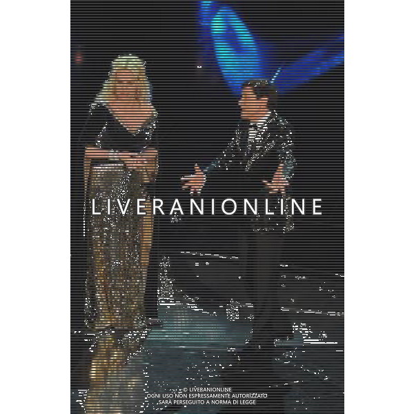 61mo Festival della canzone Italiana di Sanremo prima serata 15/02/2011 nella foto Antonella Clerici con Gianni Morandi ©Gazzaniga/Agenzia Aldo Liverani Sas