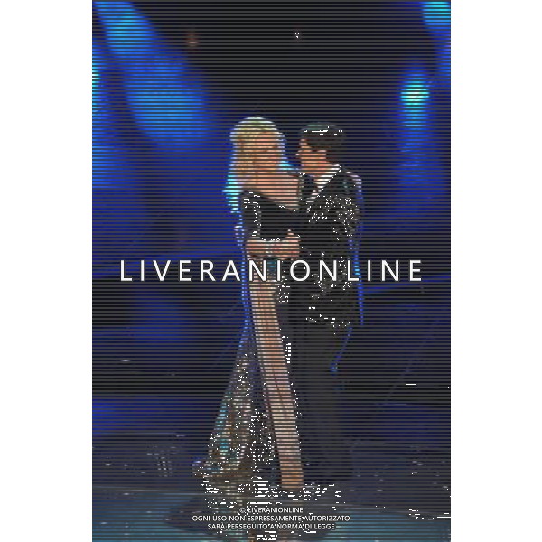 61mo Festival della canzone Italiana di Sanremo prima serata 15/02/2011 nella foto Antonella Clerici con Gianni Morandi ©Gazzaniga/Agenzia Aldo Liverani Sas