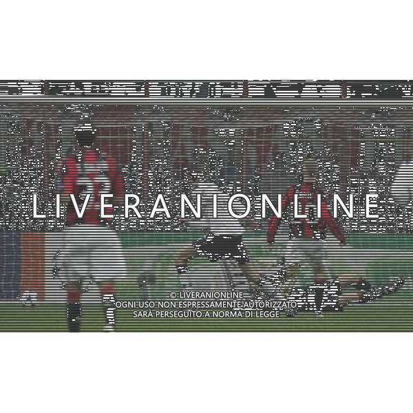 MILAN-TOTTENHAM HOTSPUR 15/02/2011 CHAMPIONS LEAGUE NELLA FOTO gol crouch peter FOTO MARCO LUZZANI-AG ALDO LIVERANI 
