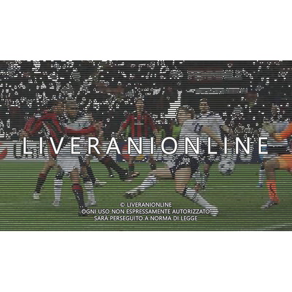 MILAN-TOTTENHAM HOTSPUR 15/02/2011 CHAMPIONS LEAGUE NELLA FOTO occasione robinho FOTO MARCO LUZZANI-AG ALDO LIVERANI 