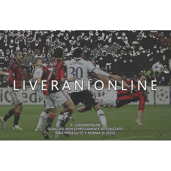 MILAN-TOTTENHAM HOTSPUR 15/02/2011 CHAMPIONS LEAGUE NELLA FOTO gol annullta ibrahimovic FOTO MARCO LUZZANI-AG ALDO LIVERANI 