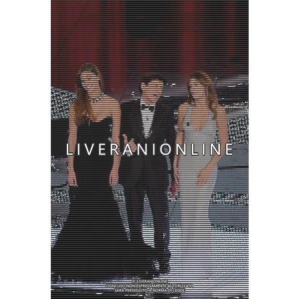 61mo Festival della canzone Italiana di Sanremo prima serata 15/02/2011 nella foto Gianni Morandi con Belen Rodriguez e Elisabetta canalis ©Gazzaniga/Agenzia Aldo Liverani Sas