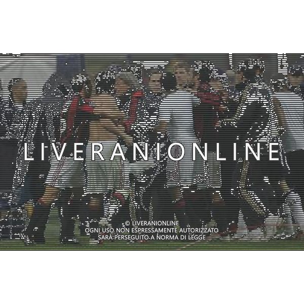 MILAN-TOTTENHAM HOTSPUR 15/02/2011 CHAMPIONS LEAGUE NELLA FOTO rissa a fine gara con protagonista gattuso FOTO MARCO LUZZANI-AG ALDO LIVERANI 