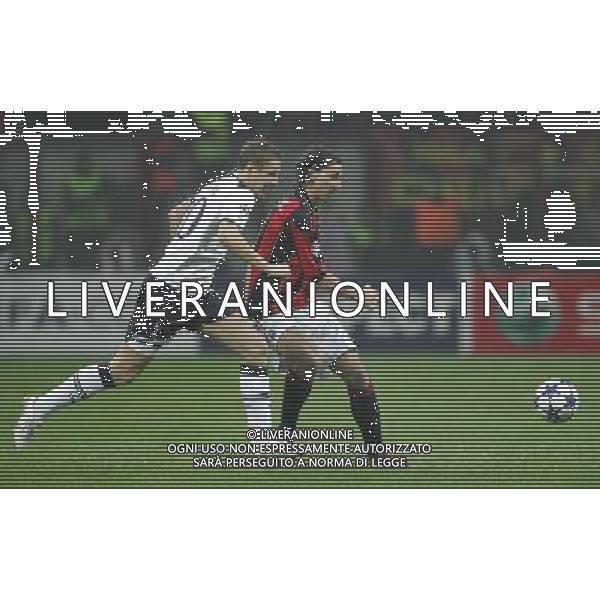 Milano 15-02-2011 Champions League 2010/11 milan-tottenham 0:1 nella foto zlatan ibrahimovic e michael dawson ph marco luzzani/ag aldo liverani s.a.s.