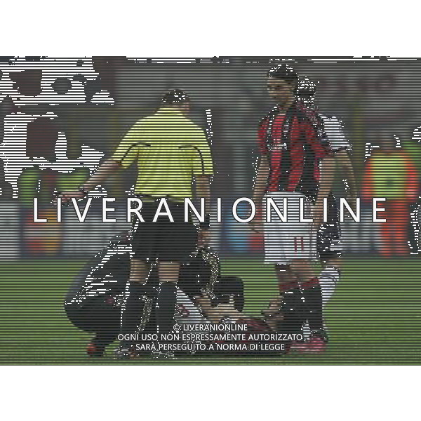 Milano 15-02-2011 Champions League 2010/11 milan-tottenham 0:1 nella foto gennaro gattuso medicato per il taglio sul ginocchio ph marco luzzani/ag aldo liverani s.a.s.