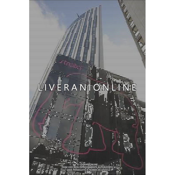 Strata SE1 (also informally known as The Razor[1] is a 148-metre, 43 storey, 408 flat skyscraper at Elephant and Castle in the London Borough of Southwark in London, England. Designed by BFLS (formerly Hamiltons), it is the tallest residential building in London and will be home to more than 1,000 residents. Strata SE1 conosciuto anche come The Razor [1]  un grattacielo alto 148 metri, 43 piani, e sito in Elephant and Castle nel London Borough of Southwark a Londra, Inghilterra. Disegnato da BFLS (ex Hamilton),  il pi alto edificio residenziale di Londra e ospitera\' pi di 1.000 persone . AG. ALDO LIVERANI SAS ITALY ONLY *** Local Caption ***
