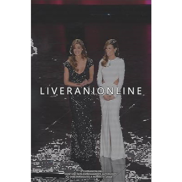 61mo FESTIVAL DELLA CANZONE ITALIANA DI SANREMO 16/02/2011 SECONDA SERATA NELLA FOTO BELEN RODRIGUEZ E ELISABETTA CANALIS ©GAZZANIGA/AGENZIA ALDO LIVERANI SAS