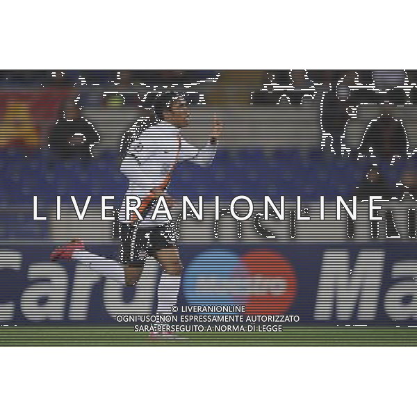 Roma - 16/02/2010 - Stadio Olimpico - Uefa Champions League 2010-2011 - Ottavi di finale andata - Roma vs Shakhtar Donetsk - nella foto: l\'esultanza di douglas costa © Fabrizio Corradetti - ag.Aldo Liverani sas