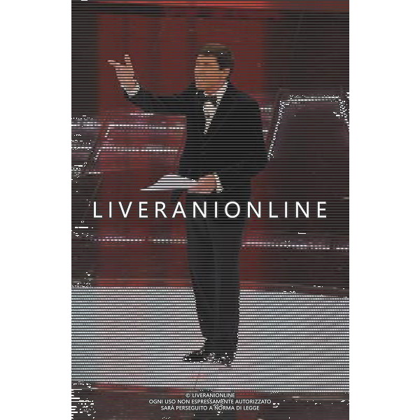 61mo FESTIVAL DELLA CANZONE ITALIANA DI SANREMO 16/02/2011 SECONDA SERATA NELLA FOTO GIANNI MORANDI ©GAZZANIGA/AGENZIA ALDO LIVERANI SAS