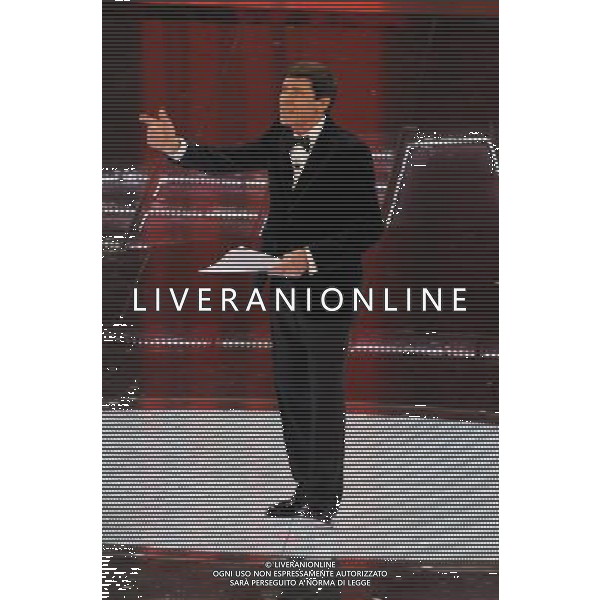 61mo FESTIVAL DELLA CANZONE ITALIANA DI SANREMO 16/02/2011 SECONDA SERATA NELLA FOTO GIANNI MORANDI ©GAZZANIGA/AGENZIA ALDO LIVERANI SAS
