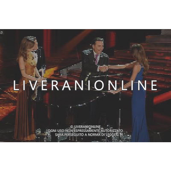 61mo FESTIVAL DELLA CANZONE ITALIANA DI SANREMO 16/02/2011 SECONDA SERATA NELLA FOTO ANDY GARCIA CON ELISABETTA CANALIS E BELEN RODRIGUEZ ©GAZZANIGA/AGENZIA ALDO LIVERANI SAS