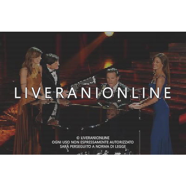 61mo FESTIVAL DELLA CANZONE ITALIANA DI SANREMO 16/02/2011 SECONDA SERATA NELLA FOTO ANDY GARCIA CON GIANNI MORANDI, ELISABETTA CANALIS E BELEN RODRIGUEZ ©GAZZANIGA/AGENZIA ALDO LIVERANI SAS