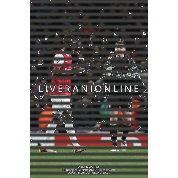  16.02.2011 - LONDON - UEFA CHAMPIONS LEAGUE MATCH - LEG 1 - ARSENAL V BARCELONA - EMIRATES STADIUM - ARSENAL - LONDON NELLA FOTO JOHAN DJOUROU WOJCIECH SZCZESNY FOT. PIOTR KUCZA/NEWSPIX.PLK/ AG ALDO LIVERANI ONLY ITALY 