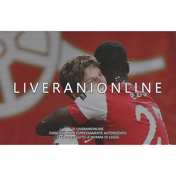  16.02.2011 - LONDON - UEFA CHAMPIONS LEAGUE MATCH - LEG 1 - ARSENAL V BARCELONA - EMIRATES STADIUM - ARSENAL - LONDON NELLA FOTO Arsenal\'s Andrey Arshavin celebrates scoring his sides second goal with team-mate Emmanuel Eboue FOTO MICHAL ZEMANEK/NEWSPIX.PL AG ALDO LIVERANI ONLY ITALY 