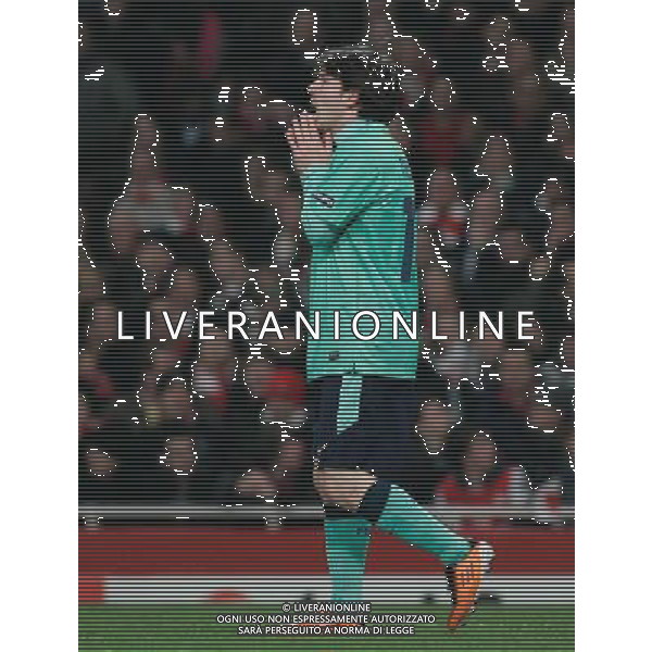  16.02.2011 - LONDON - UEFA CHAMPIONS LEAGUE MATCH - LEG 1 - ARSENAL V BARCELONA - EMIRATES STADIUM - ARSENAL - LONDON NELLA FOTO Barcelona\'s Lionel Messi shows his dejection FOTO MICHAL ZEMANEK/NEWSPIX.PL AG ALDO LIVERANI ONLY ITALY 