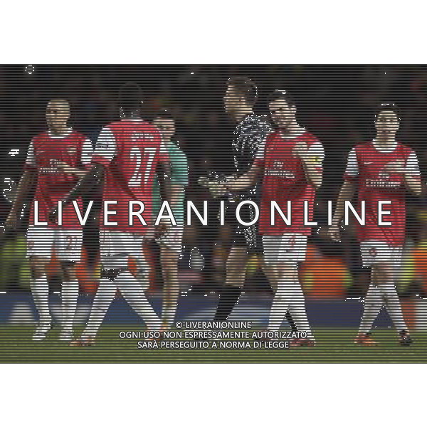 Arsenal\'s players celebrate their victory over Barcelona in the UEFA Champions League first round of 16 match between Arsenal and Barcelona FC in the Emirates Stadium, north London, Britain, 16 February 2011. AG. ALDO LIVERANI SAS ITALY ONLY