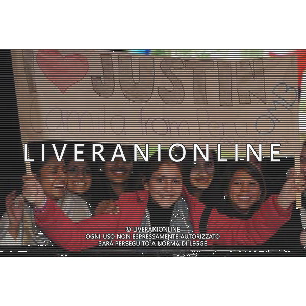 Justin Bieber fans are pictured at the O2 for the Never say Never premiere in London, Great Britain on 16 February 2011. AG. ALDO LIVERANI SAS ITALY ONLY *** Local Caption *** .
