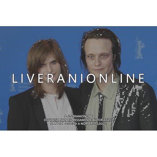 Actors August Diehl and Lena Lauzemis during the photocall for \'Wer wenn nicht wir / If not us, who\' at the Berlinale 2011, 61. Internationale Filmfestspiele Berlin / 61st Berlin International Film Festival BERLIN FESTIWAL FILMOWY W BERLINIE FOT. FUTURE IMAGE/NEWSPIX.PL ITALY ONLY!!! --- Newspix.pl /AG ALDO LIVERANI SAS BERLINO- Festival del cinema di Berlino Berlinale 2011 ONLY ITALY *** Local Caption *** .