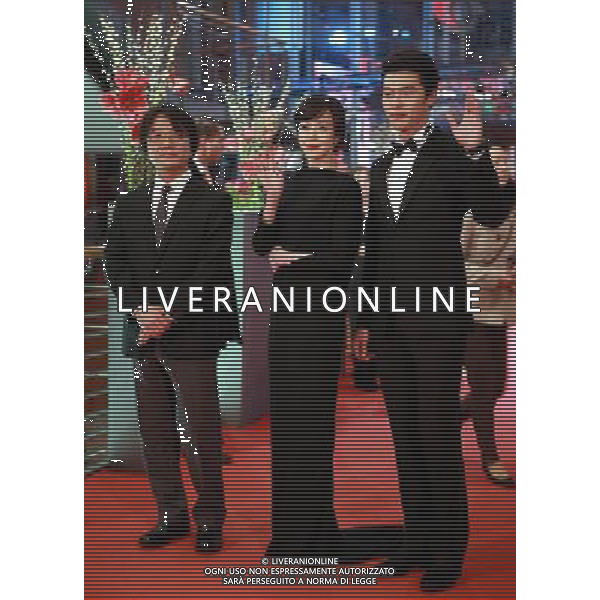 (110217) -- BERLIN, Feb. 17, 2011 () -- (L to R) South Korean director Yoon-ki Lee, actress Soo-jung Lim and actor Bin Hyun of the film \'Come Rain, Come Shine\' pose for the global premiere of the film at the 61st Berlinale International Film Festival in Berlin, capital of Germany, Feb. 17, 2011. The film is the sole Asian contender for the Berlin Film Festival\'s Golden Bear top prize. (/Luo Huanhuan) (wjd) AG. ALDO LIVERANI SAS ITALY ONLY
