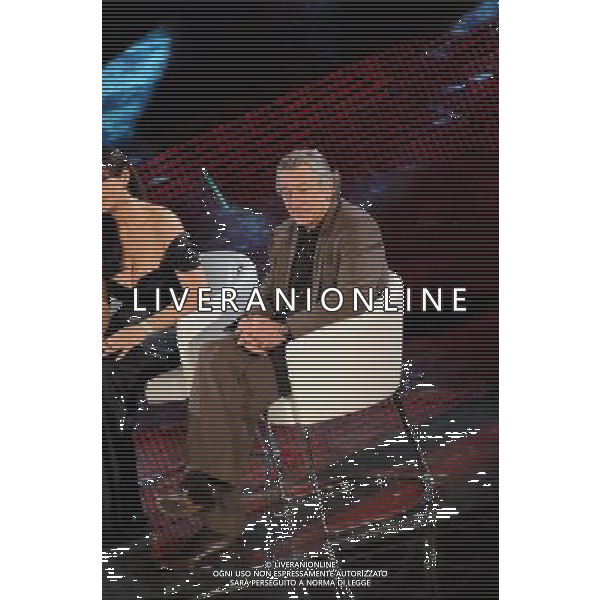 61mo FESTIVAL DELLA CANZONE ITALIANA DI SANREMO 18/02/2011 - QUARTA SERATA NELLA FOTO ROBERT DE NIRO CON MONICA BELLUCCI ©GAZZANIGA/AGENZIA ALDO LIVERANI SAS