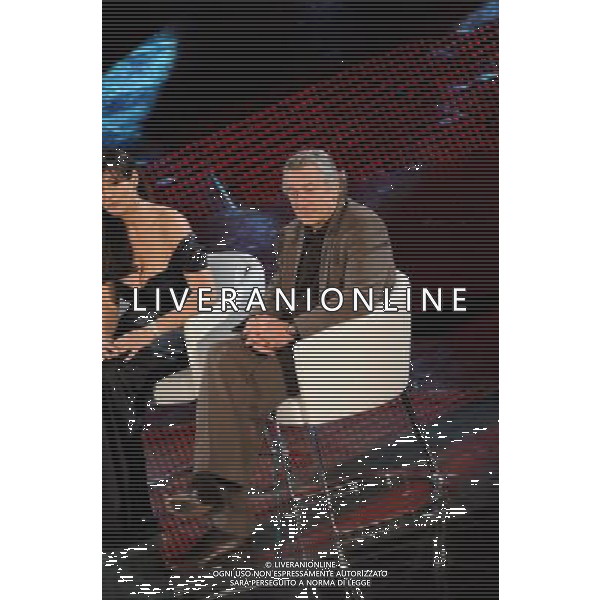 61mo FESTIVAL DELLA CANZONE ITALIANA DI SANREMO 18/02/2011 - QUARTA SERATA NELLA FOTO ROBERT DE NIRO CON MONICA BELLUCCI ©GAZZANIGA/AGENZIA ALDO LIVERANI SAS
